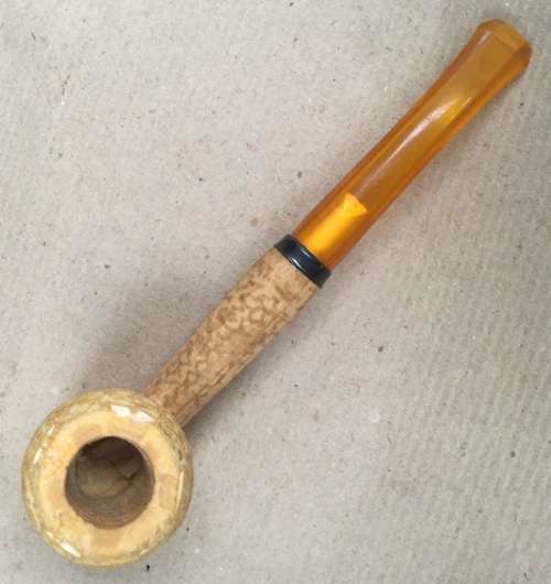 Corn cob pipe.....never used.....150 mm length