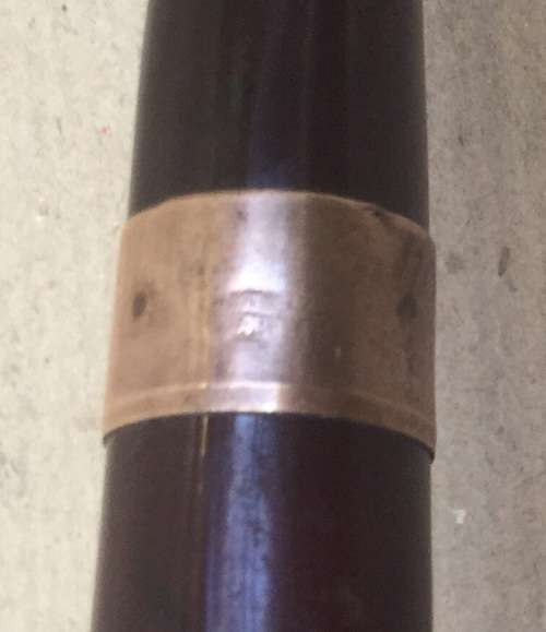 Vintage pipe, with what I hope is not gold band! 135 mm length. Removable bowl.
