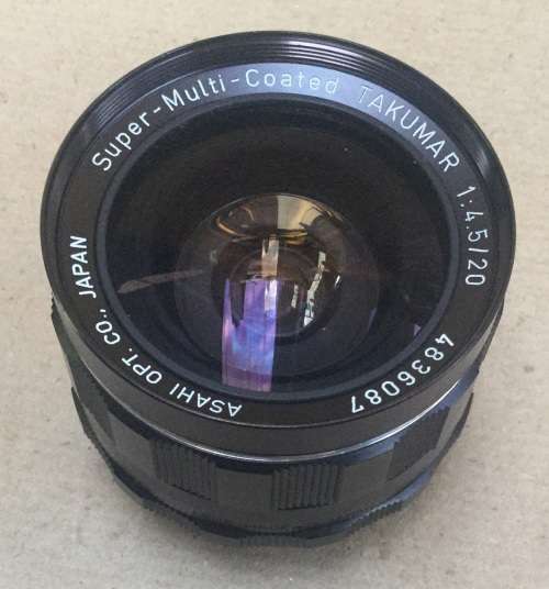 Takumar 1: 4.5 / 20 (M42) lens with hood