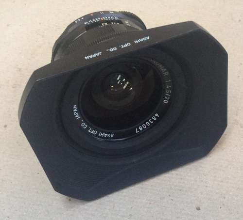 Takumar 1: 4.5 / 20 (M42) lens with hood