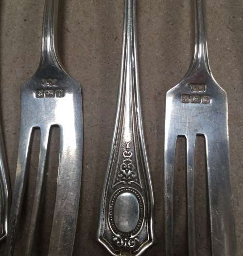 Sterling silver cake forks. Set of 6, 105 grams. Birmingham silver marks.