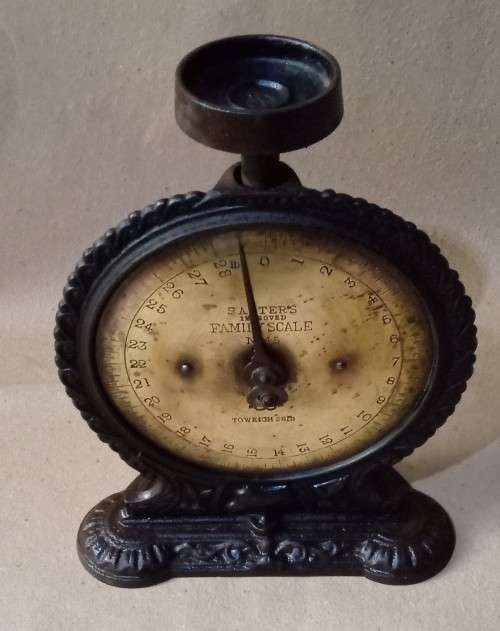 Vintage Salter No.45 Improved Family Scale.. in good and accurate condition