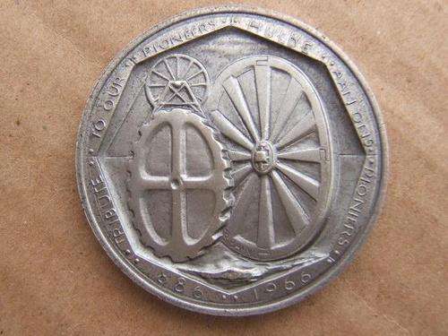 Johannesburg 1886-1966 Silver Medallion. 30.275gms, 39mm diameter
