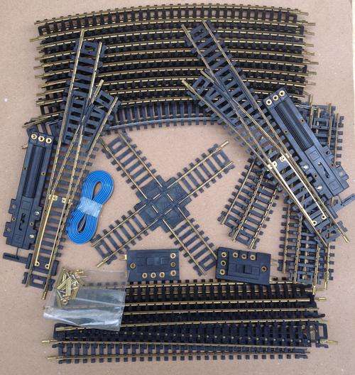 Tracks and related items...30 pces......OO gauge......postage R23.00