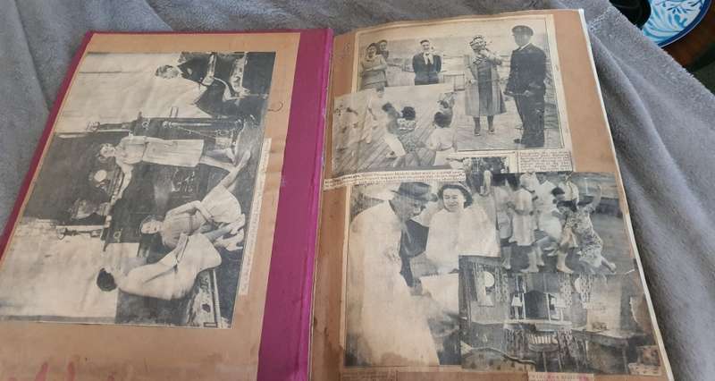 Royal family vintage scrapbook (Royalists)