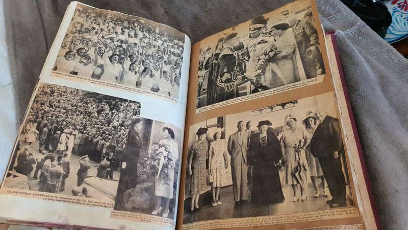 Royal family vintage scrapbook (Royalists)
