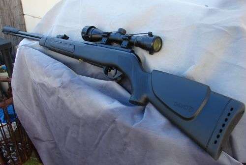 GAMO CFX Black Air Rifle + new scope + rifle bag