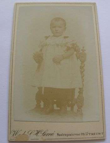 ANTIQUE PHOTO