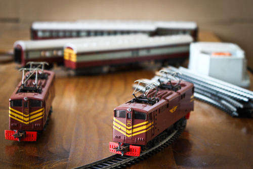 Lima HO SAR Trans Karoo Train Set, tracks, a train station, coal wagon, car unloader PLUS