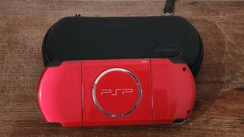 Sony PSP Playstation Portable 2000 Slim DEEP RED