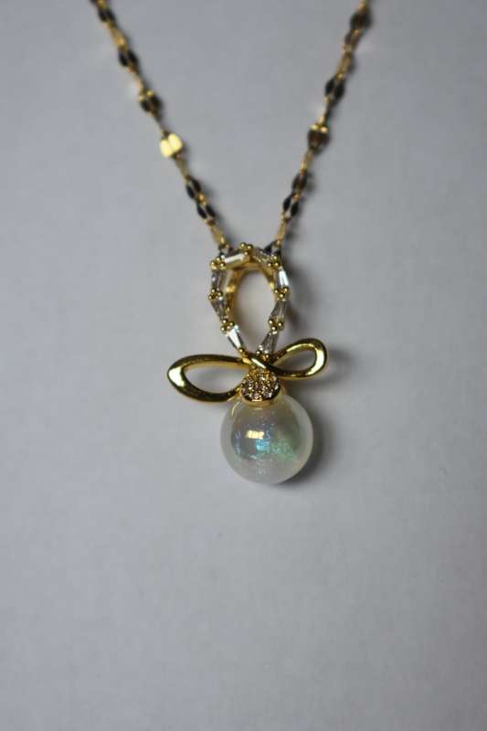 `R999` Bargain Valentines 18K Gold Plated Necklace