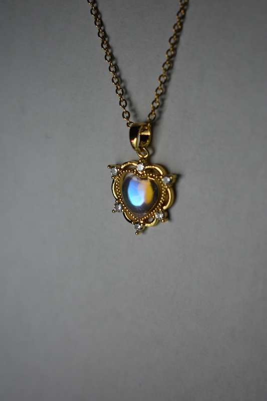 BARGAIN `R999` 18K Gold Plated Heart Necklace