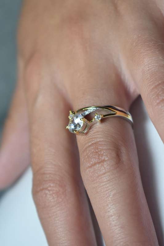 `R7500` Unique Ring with 1ct Moissanite