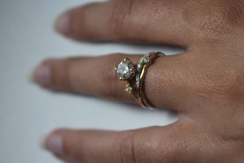 `R7500` Unique Ring with 1ct Moissanite