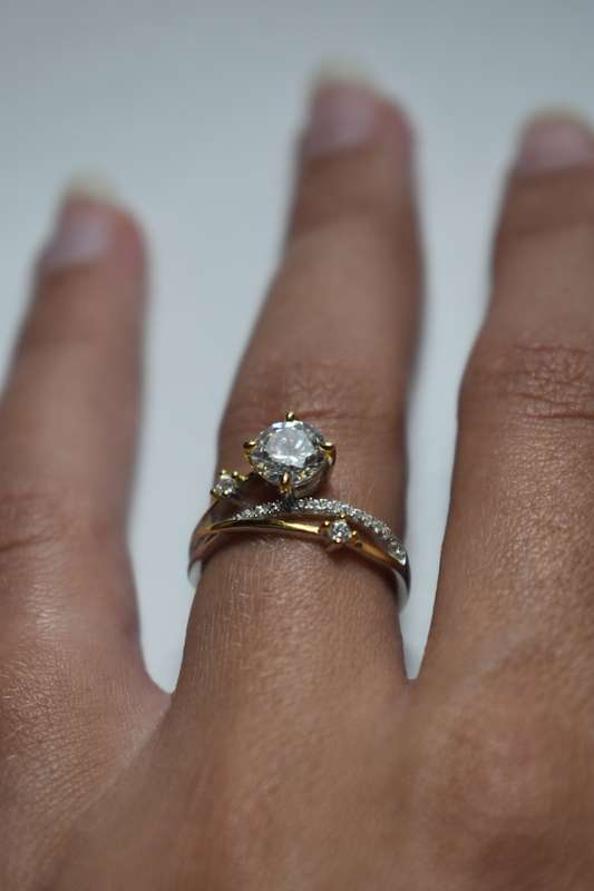 `R7500` Unique Ring with 1ct Moissanite