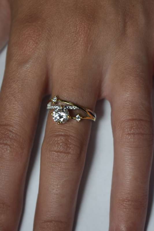 `R7500` Unique Ring with 1ct Moissanite