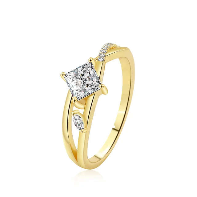R8000!!!! Engagement Ring With `GRA` certificate