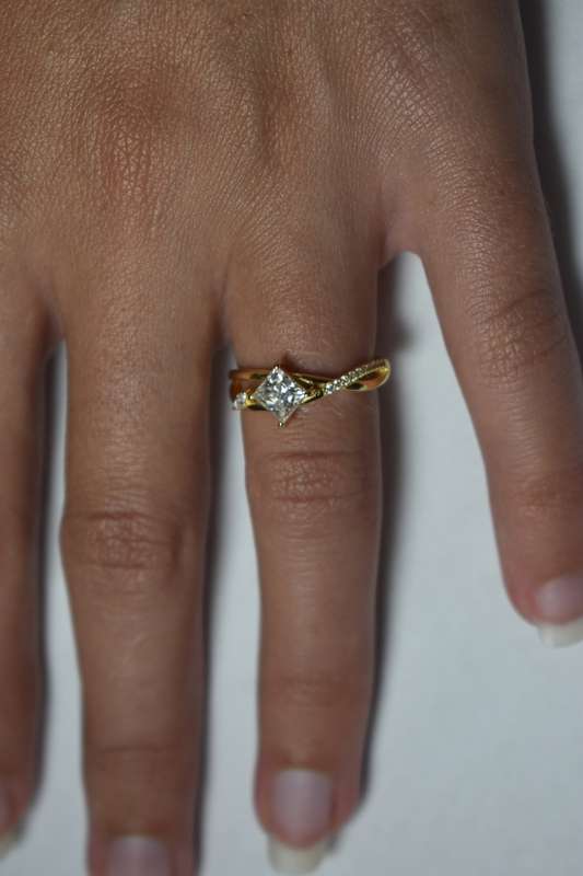 R8000!!!! Engagement Ring With `GRA` certificate