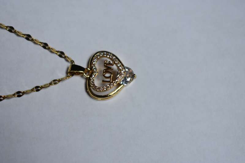 `R999` Bargain 18K Gold Plated Heart Shape Necklaces