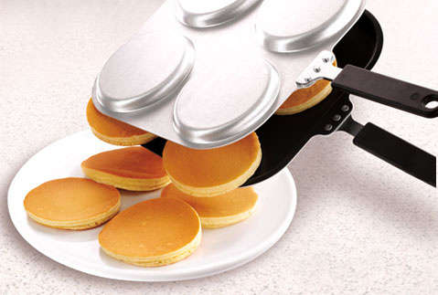 Super Pancake Pan makes 4 pancakes at once