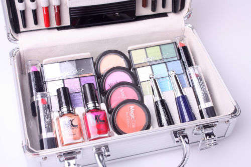 Magic Color Make Up Kit with carry case, 30 Piece Set