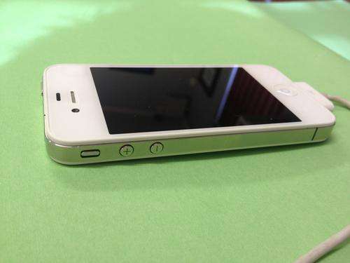 iPhone 4 16gb White