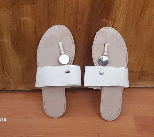 Ladies size 7 shoes( Heels, flat and more)