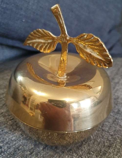 BRASS APPLE