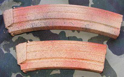 ** UNIQUE AND UNUSED CAMOFLAUGED R4 magazine set of two - STEEL  Origin unknown