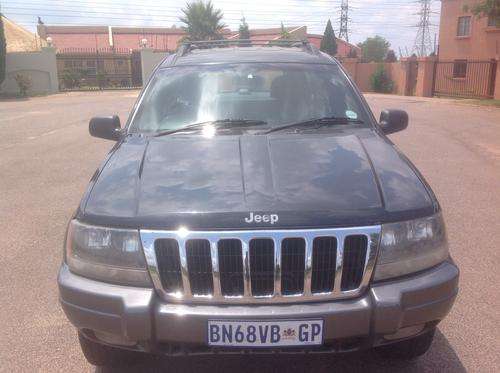 JEEP Grand Cherokee Lerado 4.0 4X4 AT 2001 - Excellent Condition!