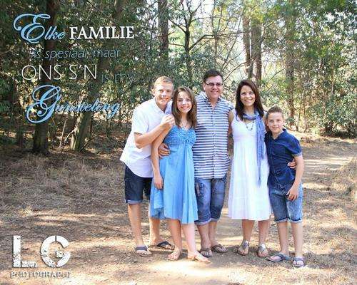 Professional Family Photo Shoot on Location* by LG Photography LATE ENTRY - DON'T MISS OUT!!!