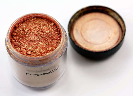 M.A.C COSMETICS MAC MELON PIGMENT LIMITED EDITION TRAVEL SIZE Little MAC Mini PIGMENT  9 OZ / 2.5 G