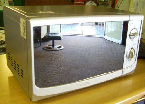 Logik Microwave Oven