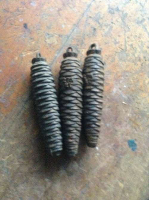 Cuckoo clock weights 3.  (275)