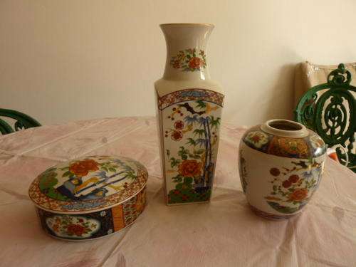 Chinese porcelain vases and jewelry container