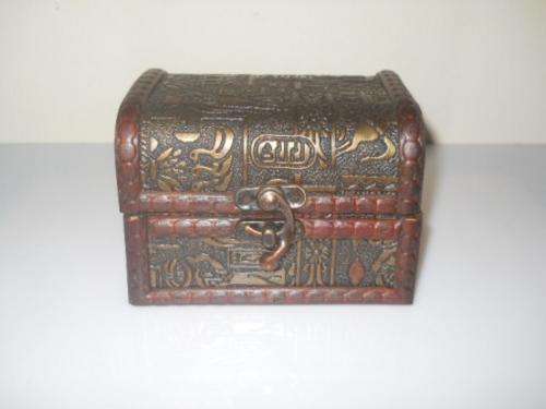 Beautiful Hand Crafted Wooden Jewellery Box - (8cm x 12cm)