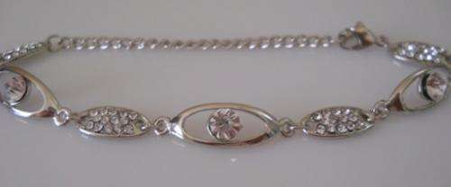 Beautiful Lady's "Diamante Oval" Bracelet