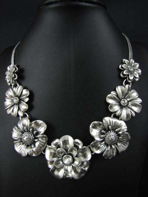 Beautiful Seven Flowers Tibetan Silver Necklace