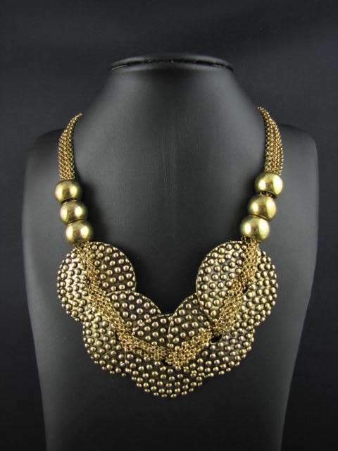 STUNNING GOLD TONE  BALLS,  RINGS & CHAINS NECKLACE