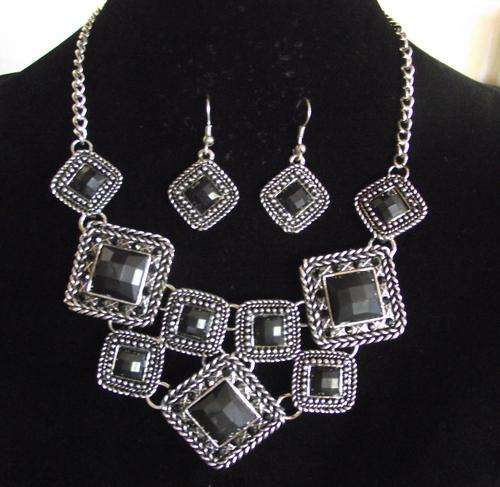 *LAST ONE*Lovely Tibetan Silver Black Acrylic Stones And Rhinestones  Necklace & Dangle Earrings Set