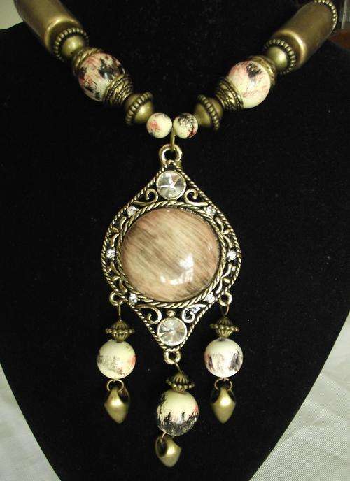 Oval Bohemian Chunky Resin Pendant Necklace