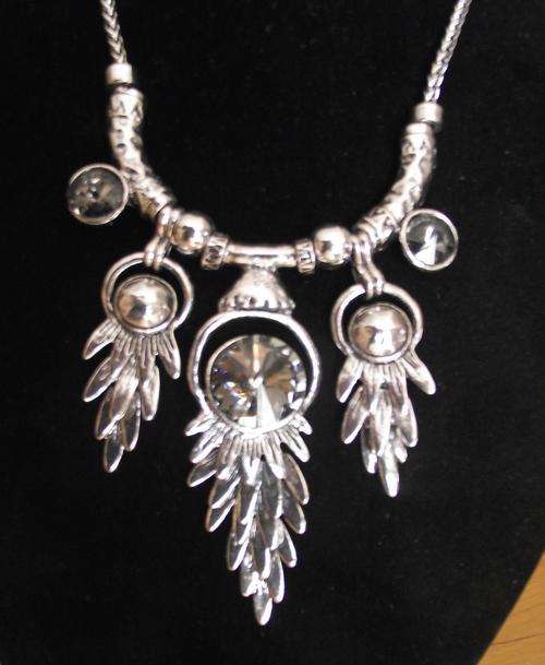 LOVELY DANGLE & CRYSTAL NECKLACE & EARRINGS SET