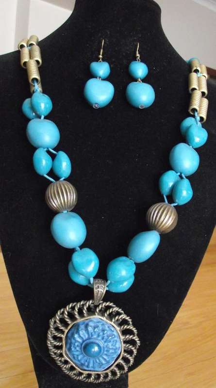 Round Bohemian Chunky Carved Vintage Retro Copper Wood & Resin Pendant Necklace