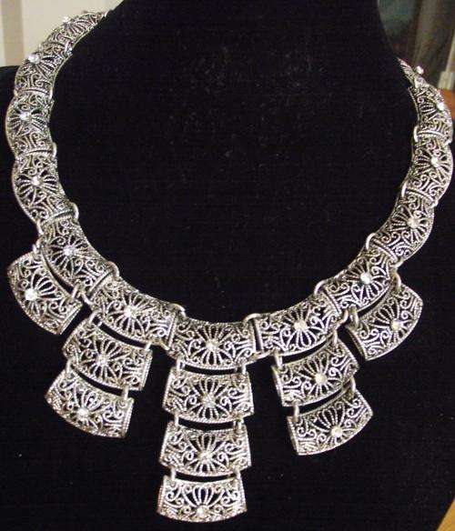 Stunning Filigree & Rhinestones Necklace
