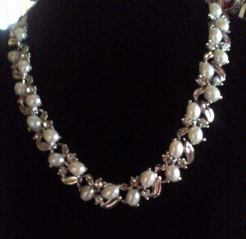 Gorgeous Faux Pearls & Rhinestones Silver Tone Bridal Necklace