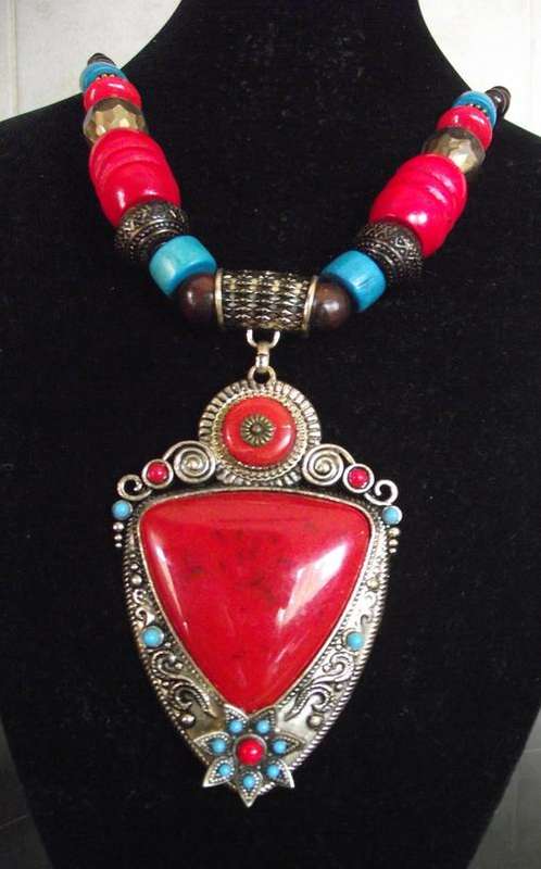 Retro Copper Red & Turquoise Lucite Chunky Wood Chain Pendant Necklace