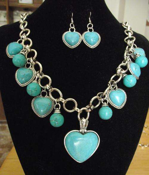 Vintage Style Handmade Turquoise Hearts Necklace & Earrings Set