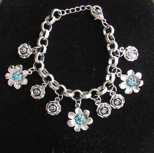 Gorgeous Tibetan Silver Flowers & Turquoise Rhinestones Charm Bracelet