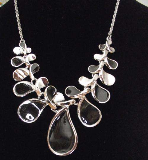 Gorgeous Silver/Black Enameled Swirls Necklace