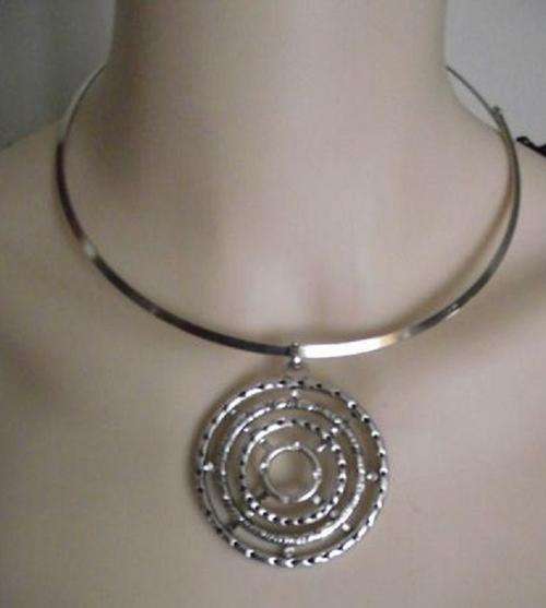 Lovely Tibetan Silver Choker & Pendant Necklace